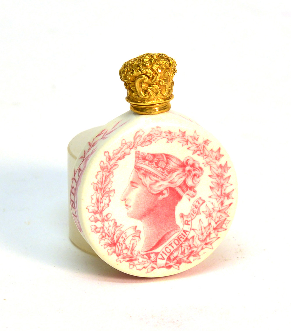 Boccetta Porta Profumo In Ceramica Decorata Nei Toni Del Rosa Con