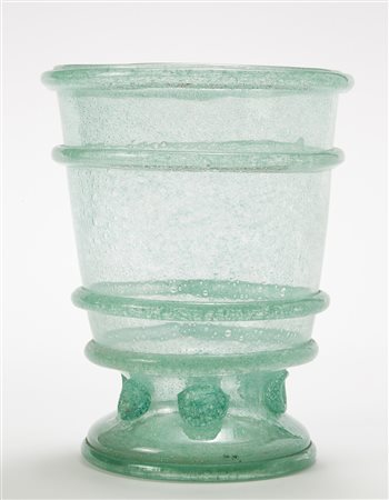 Seguso Vetri d'Arte (attribuito) Vaso in vetro verdino pulegoso con fasce e...