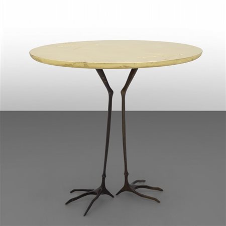 MERET OPPENHEIM Un tavolino "Traccia" per SIMON, 1936-1972. Bronzo, legno...