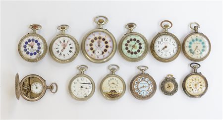 Lotto composto da dodici orologi da tasca, alcuni con cassa in argento,...