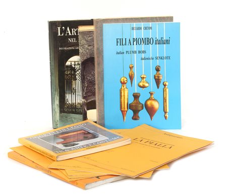 Lotto composto da undici libri sull'antiquariato-ENEleven books on antiques