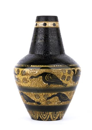 PALAZZI - ROMA Vaso con volatili Ceramica dipinta, h. 22,5 cm Sotto la base:...