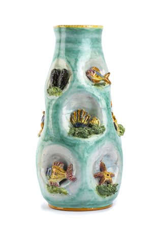 AVALLONE - VIETRI Vaso con elementi marini in rilievo Ceramica dipinta, h. 34...