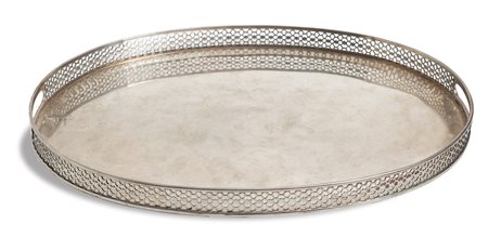 Vassoio ovale in argento con fondo piatto liscio e con ringhiera traforata...