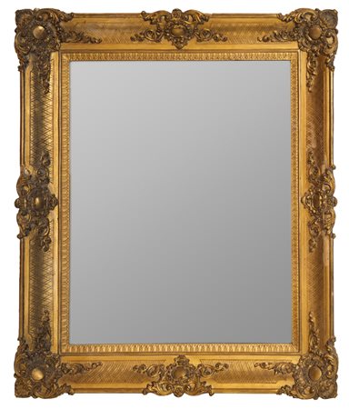 Specchiera in legno e postiglia dorata Francia, seconda metà del XIX secolo...