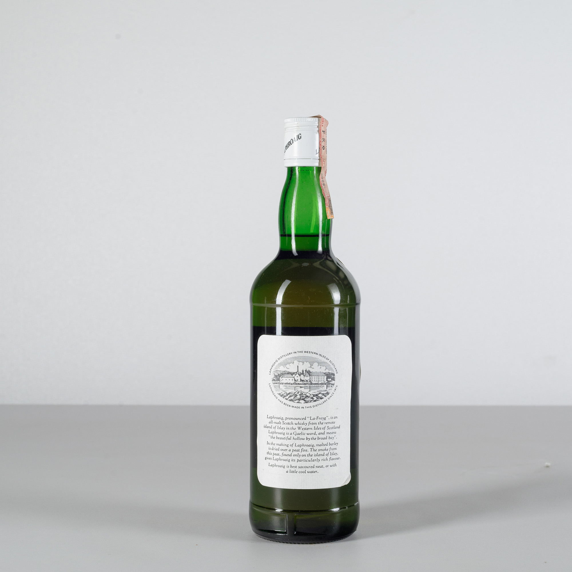 Laphroaig, Unblended Islay Malt Scotch Whisky 10 Years Old, | Cambi ...