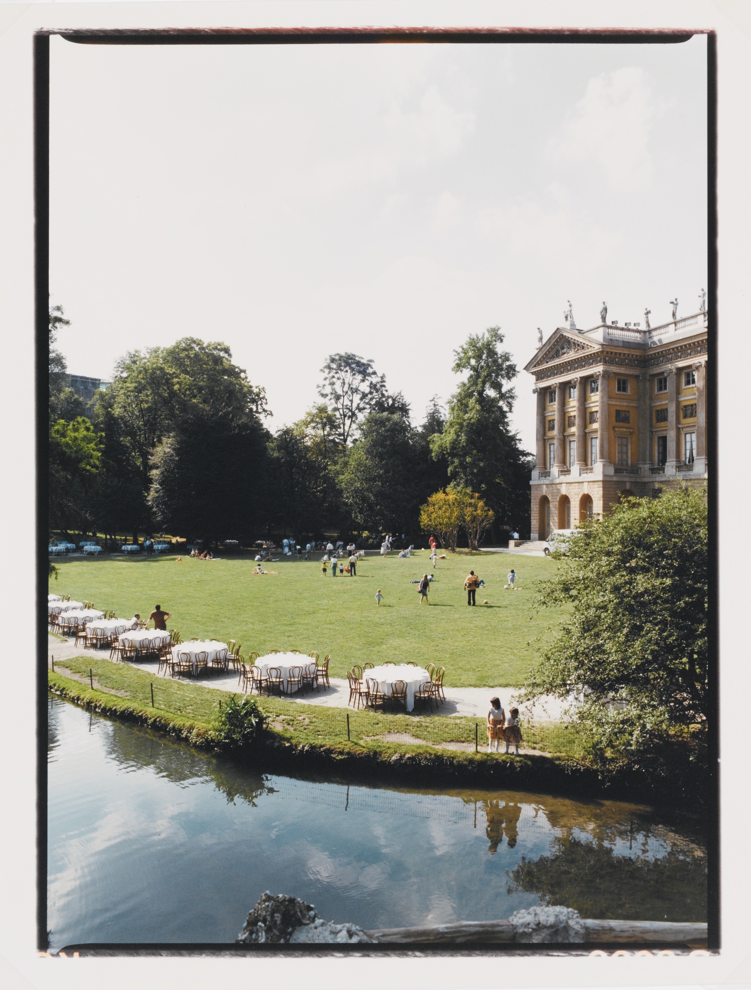 Luigi Ghirri (1943-1992) Formigine Modena – Ingresso casa colonica da Il  profilo delle nuvole, 1985 (stampata nel 2004) - Asta Fotografia - Cambi  Casa d'Aste