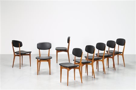 PARISI ICO (1916 - 1996) Otto sedie in legno di frassino, sedili e schienali...
