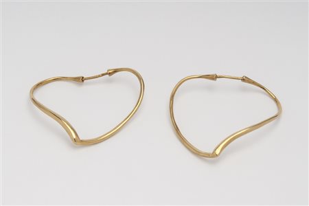 ELSA PERETTI (1940-) per TIFFANY & CO. - ORECCHINI IN ORO a forma di cuore,...