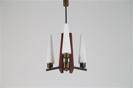 MANIFATTURA ITALIANA Coppia di lampadari in metallo laccato, ottone, legno e...