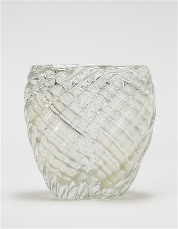 Paolo Venini (Milano 1895 - Venezia 1959) Vaso in vetro cristallo della serie...