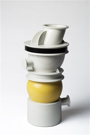 Ettore Sottsass (Innsbruck 1917 - Milano 2007) Vaso modello "Euphrates"....