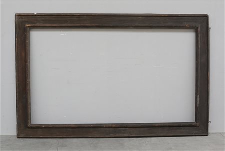 Grande cornice a cassetta in legno dolce tinto (luce cm 208x120) (lievi difetti)