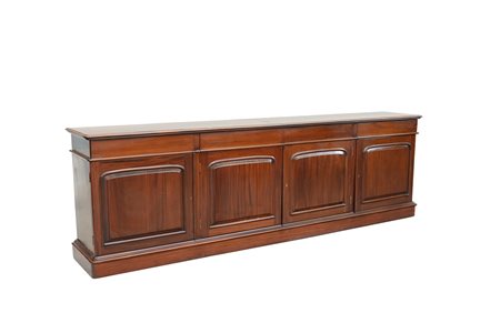 * Grande credenza in mogano a quattro sportelli pannellati e quattro...