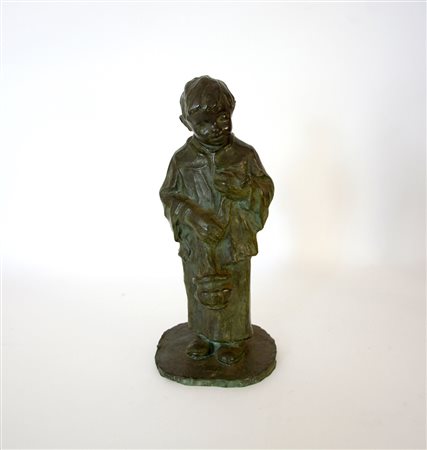 Carlo Bonomi "Chierichetto" scultura in bronzo. Firmato alla base (h. cm 43)