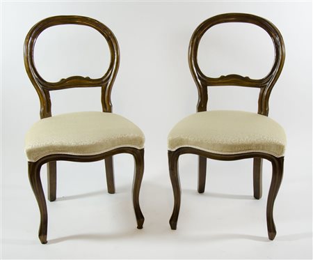 Lotto di 4 sedie del XIX secolo.