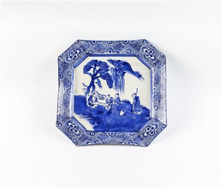 Piatto da portata in ceramica smaltata, cm 25x30. Periodo Edo (1614 - 1867)