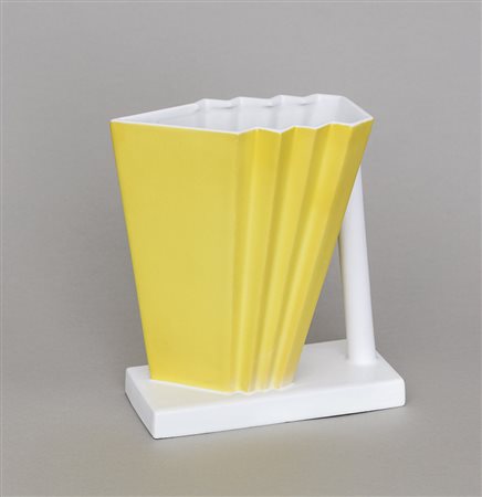 Ettore Sottsass (Innsbruck 1917 - Milano 2007) Vaso, 1986;Vase, 1986 Keramik,...