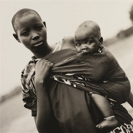 EWA-MARI JOHANSSON (1953) Mama Maasai 2008 Stampa in bianconero 49,5 x 38,5...