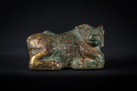 Arte Cinese Toro in bronzo in stile arcaico con tracce di doratura Cina,...