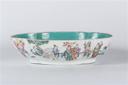 Arte Cinese Ciotola in porcellana polilobata dipinta con personaggi Cina, XX...