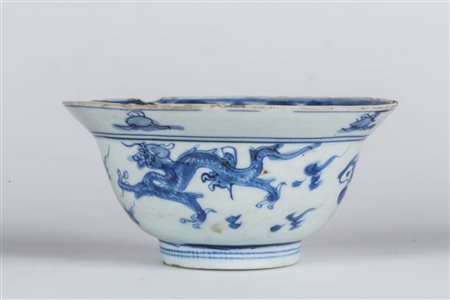 Arte Cinese Ciotola in porcellana bianco blu dipinta con dragoni alla ricerca...