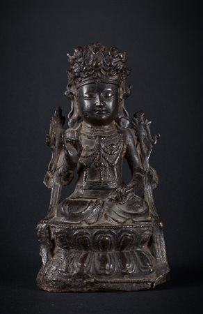 Arte Cinese Scultura in bronzo a patina scura raffigurante Maitreya Cina,...