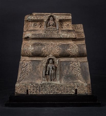 Arte Indiana Base pala. India Nord-Orientale (Bihar), XI secolo d.C. -. Cm...