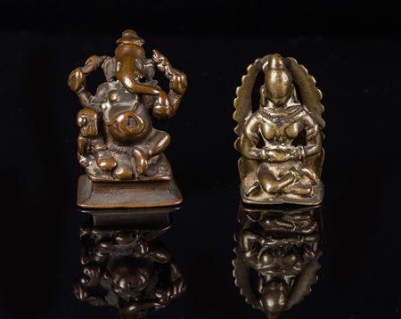 Arte Indiana Lotto composto da due piccoli bronzi raffiguranti Ganesh ed una...