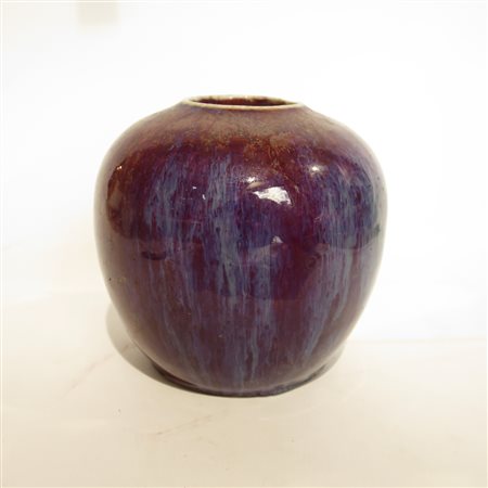 VASO, Vaso “Sangue di bue” Cina periodo Qianlong XVIII sec. cm 9x8