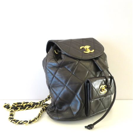 CHANEL, Chanel, zainetto vintage, pelle d’agnello , colore nero, impuntura...