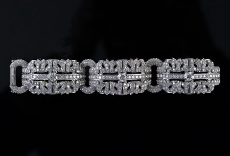 [Nessun Autore] Bracciale in platino gr 61.37, 1930 circa con 3 diamanti...