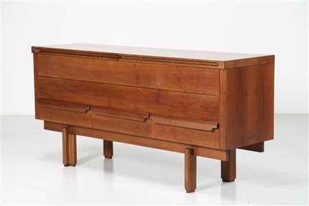 MICHELUCCI GIOVANNI (1891 - 1990) Credenza in noce, per Fantacci 1974. Firma...