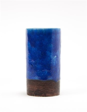 Guido Gambone ( 1909- 1969)Vaso cilindrico in grès smaltato in blu e marrone....