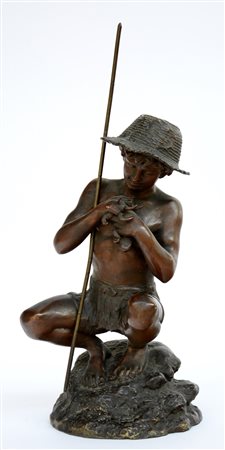 Scultura inizio sec. XX "Pescatore di granchi" Bronzo (h cm 46)