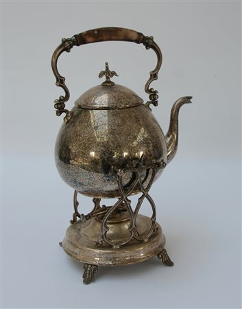 Samovar in metallo argentato, con presa in legno