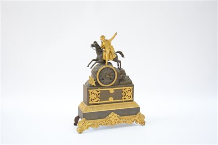 ANONIMO Pendola da camino con figura di Napoleone a cavallo in bronzo...