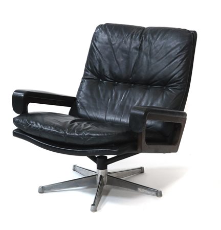 VANDENBEUK ANDRE' King Chair Poltrona con base in fusione di alluminio,...