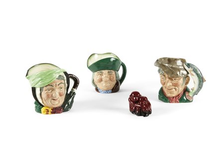 ROYAL DOULTON ENGLAND Lotto composto da quattro oggetti in ceramica,...