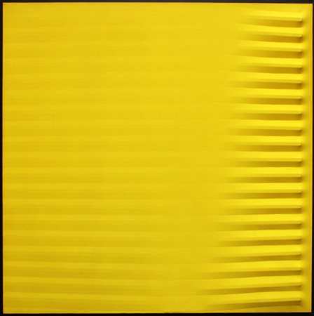 Agostino BONALUMI Vimercate (MI) 1935 Giallo, 1981 tela estroflessa e tempera...