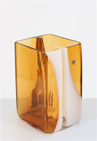 NASON CARLO (n. 1936) Vaso ambra con inclusone e membrana, per Mazzega, anni...