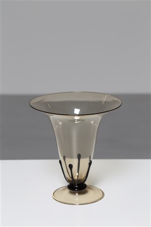 ZECCHIN VITTORIO (1878 - 1947) Vaso a coppa conica color ambra, per Pauly &...