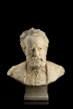 Louis Ernest Barrias (1841 - 1905) Mezzobusto di Victor Hugo in gesso,...