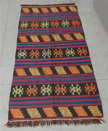 [Tappeto] Tappeto Kilim, Yugoslavia, sec. XX. Disegno geometrico nei toni del...