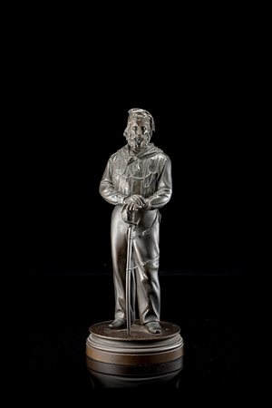 Scultura in bronzo dell'eroe dei due mondi Giuseppe Garibaldi raffigurato...