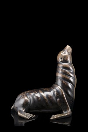 Arte del sec. XX "Foca" scultura in bronzo (h. cm 40)20th-century art "Seal"...