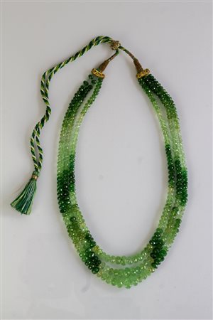 Collana tsavoriti sfaccettate, cts 533. . . . [Nessun Autore] Faceted...