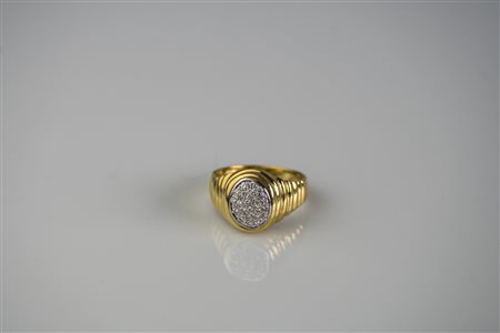 Anello in oro giallo 18kt, gr 6.50, diamanti cts 0.23. . . [Nessun Autore]...