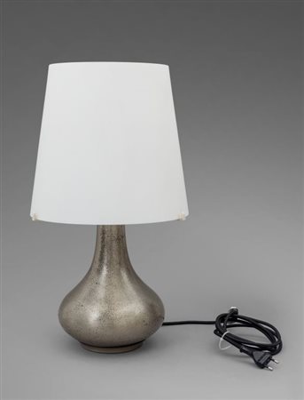MAX INGRANDUna lampada da tavolo "2344" per FONTANA ARTE, 1964. Ottone...