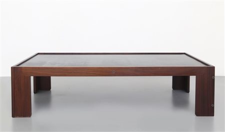 AFRA E TOBIA SCARPAUn tavolino modello "771" per CASSINA, 1963. Legno di...